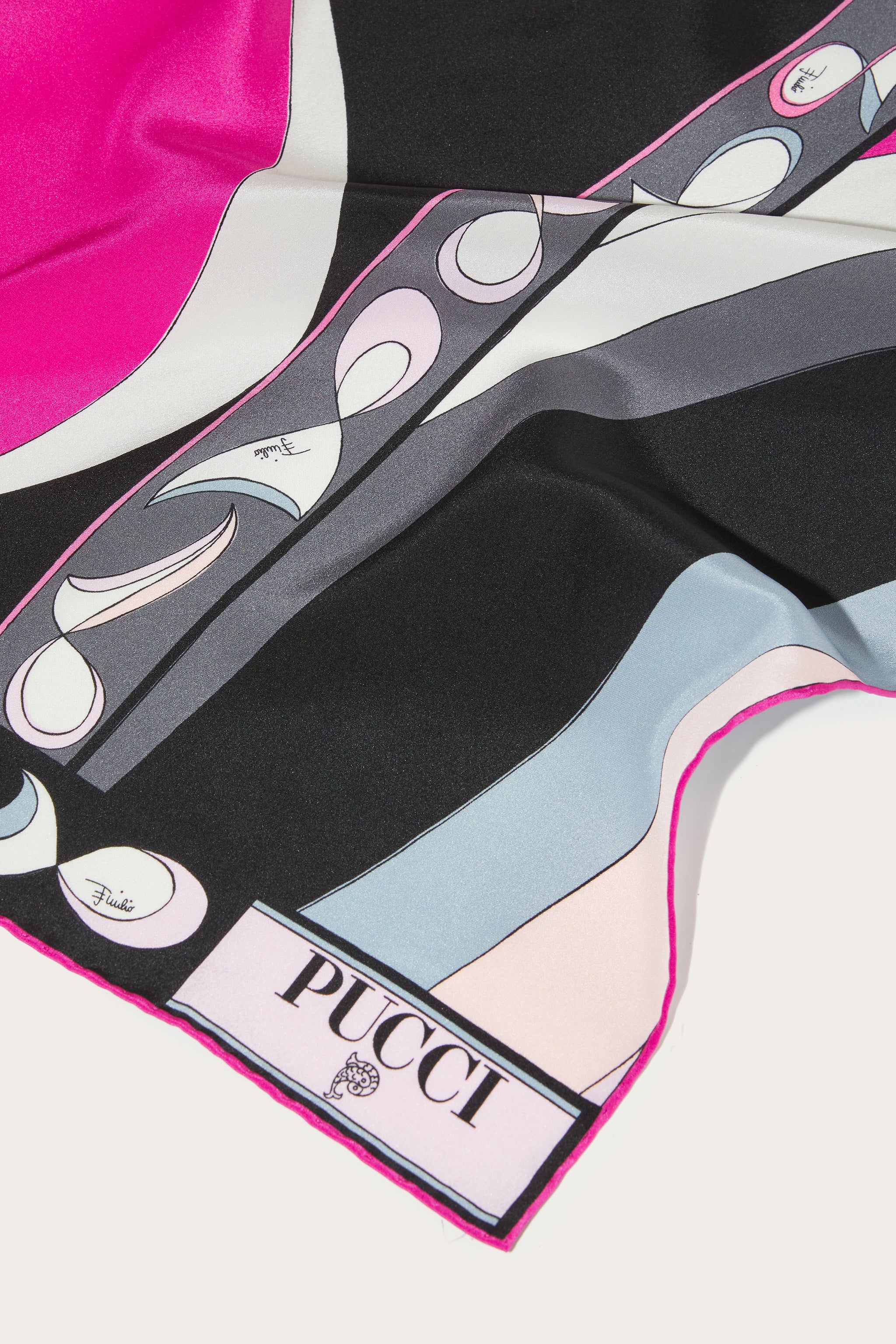Stola in Crepe De Chine in Stampa Pesci - Image 3